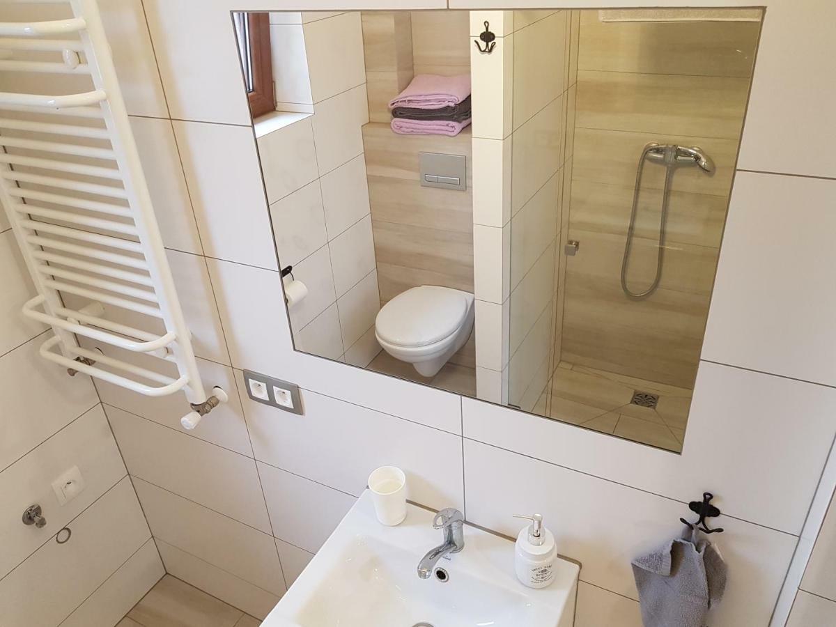 Wrzosowe Wzgorze Apartamenty Checiny  Bagian luar foto